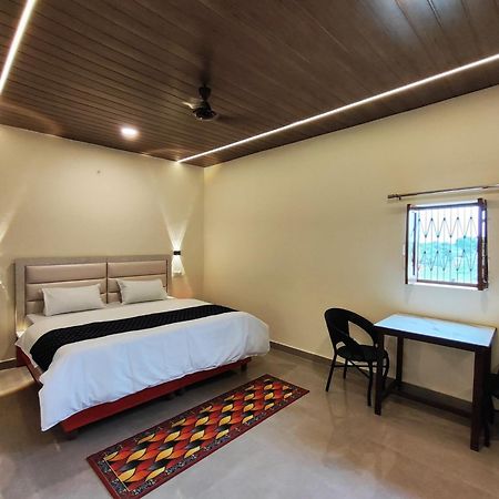Sunrise Homestay Agra-Rooftop View Taj Mahal Agra  Exterior photo