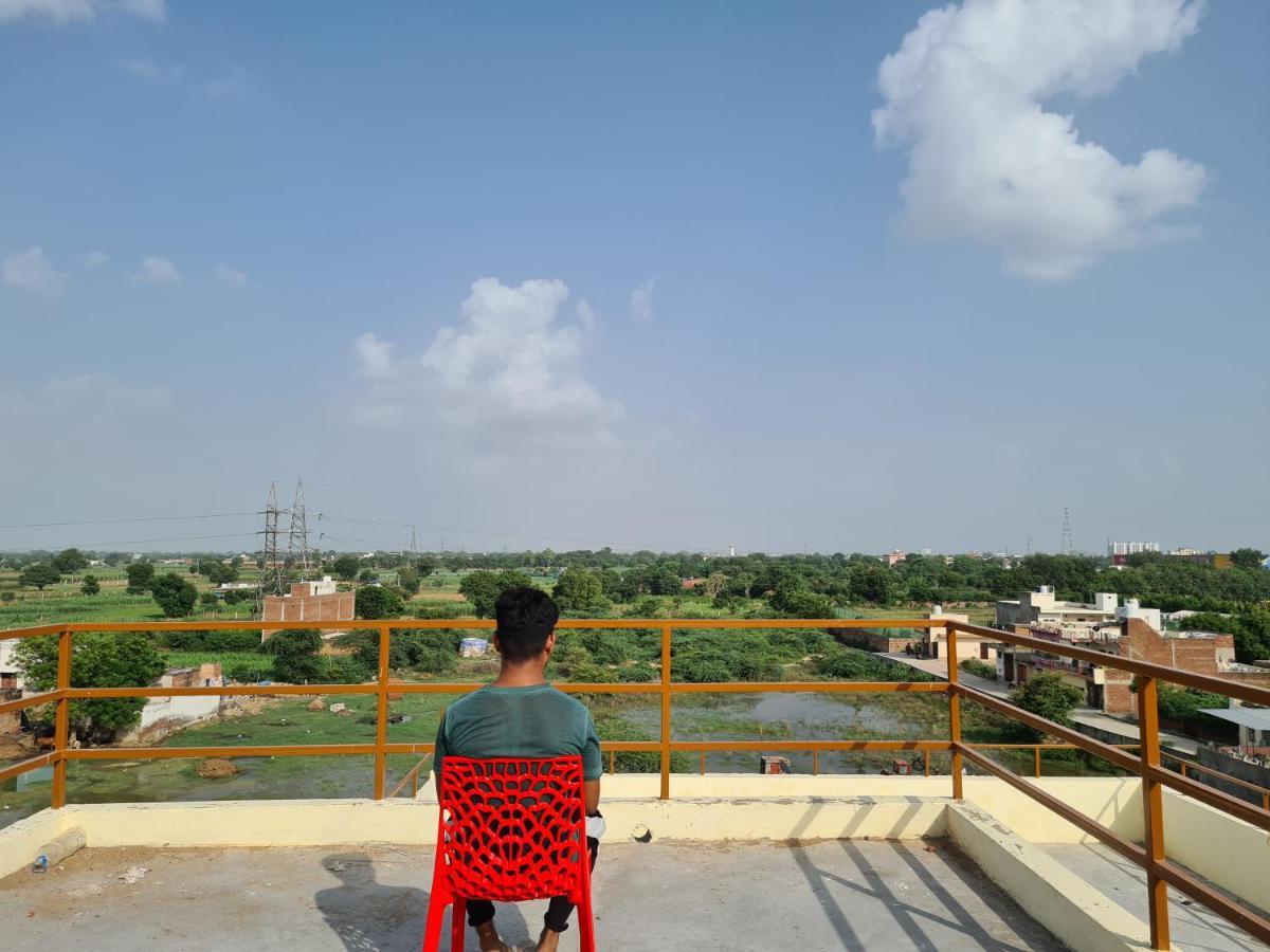 Sunrise Homestay Agra-Rooftop View Taj Mahal Agra  Exterior photo