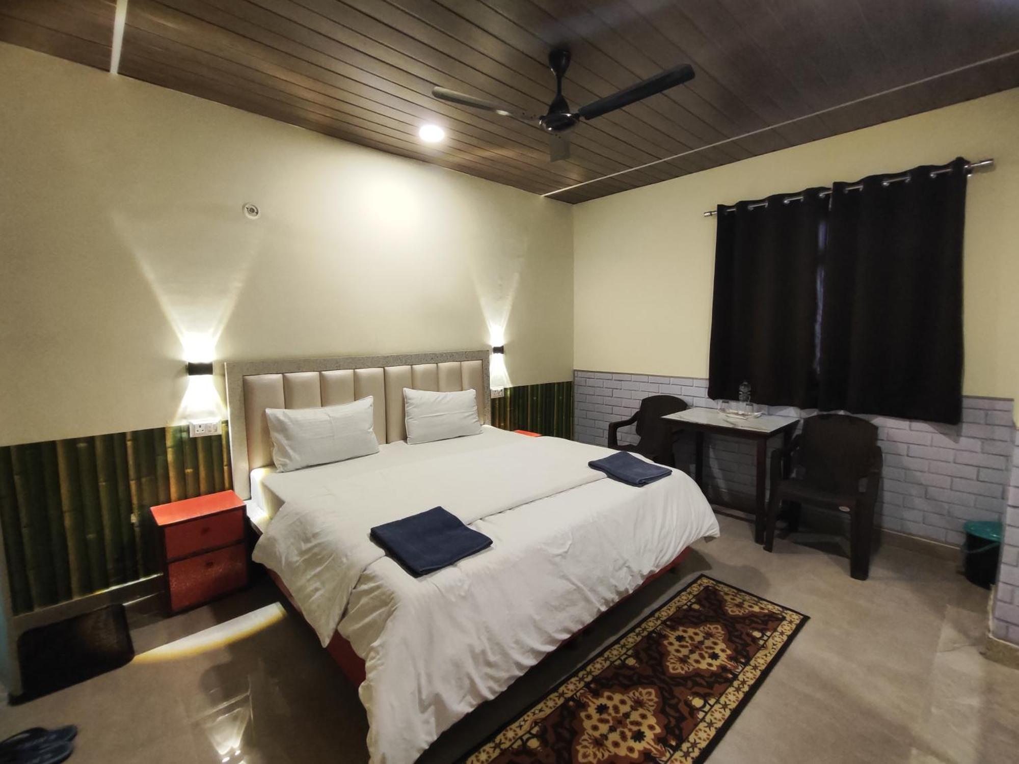 Sunrise Homestay Agra-Rooftop View Taj Mahal Agra  Exterior photo