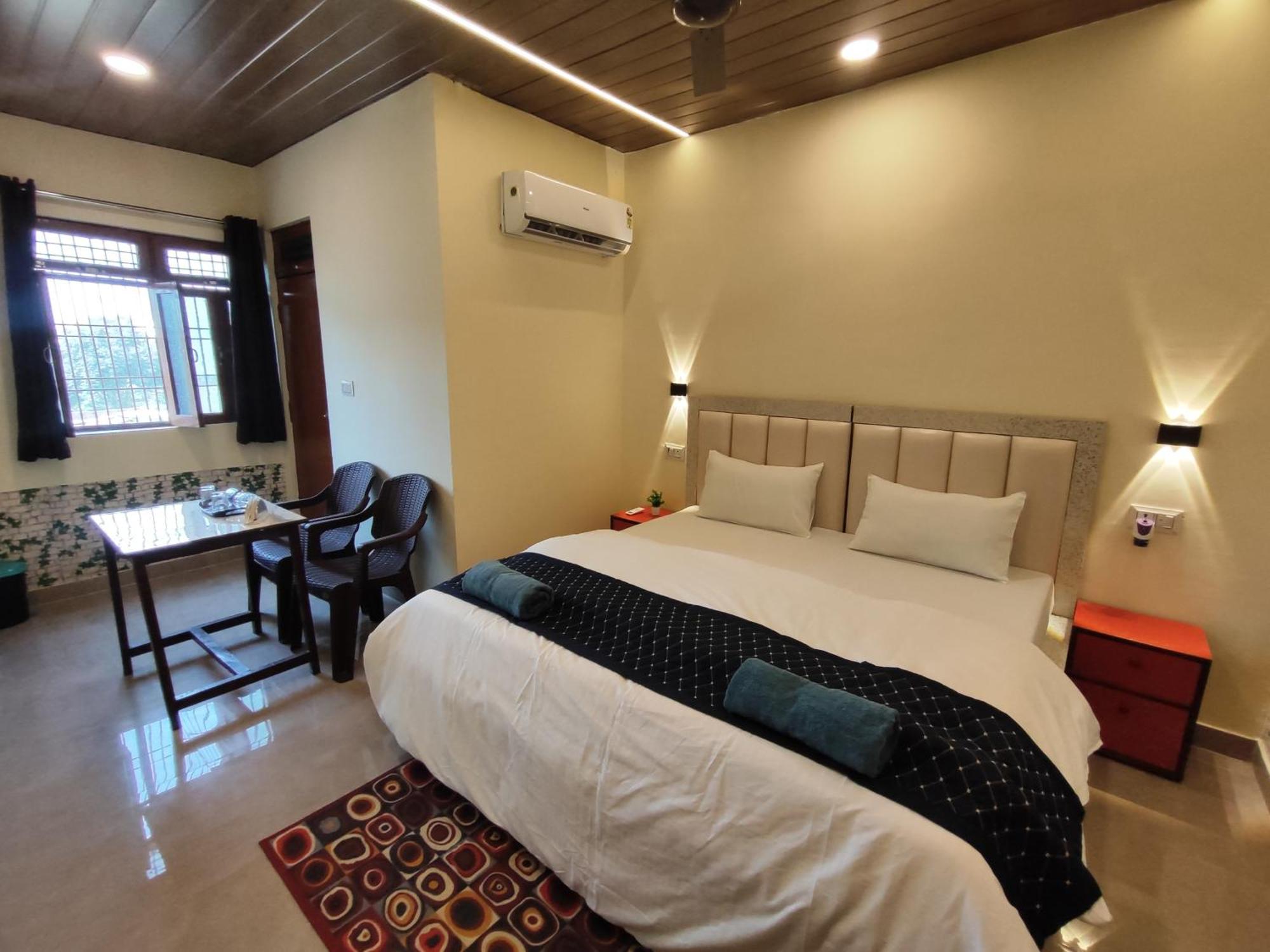 Sunrise Homestay Agra-Rooftop View Taj Mahal Agra  Exterior photo
